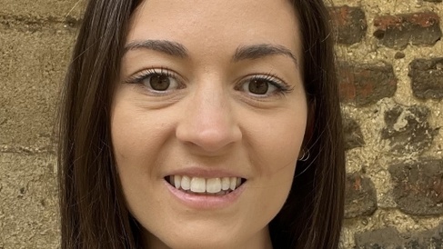 Portrait photo of Cassie Lowe