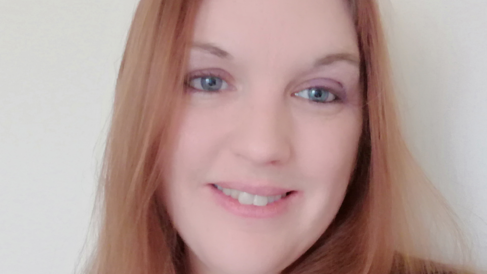 Portrait photo of Jenny Peake